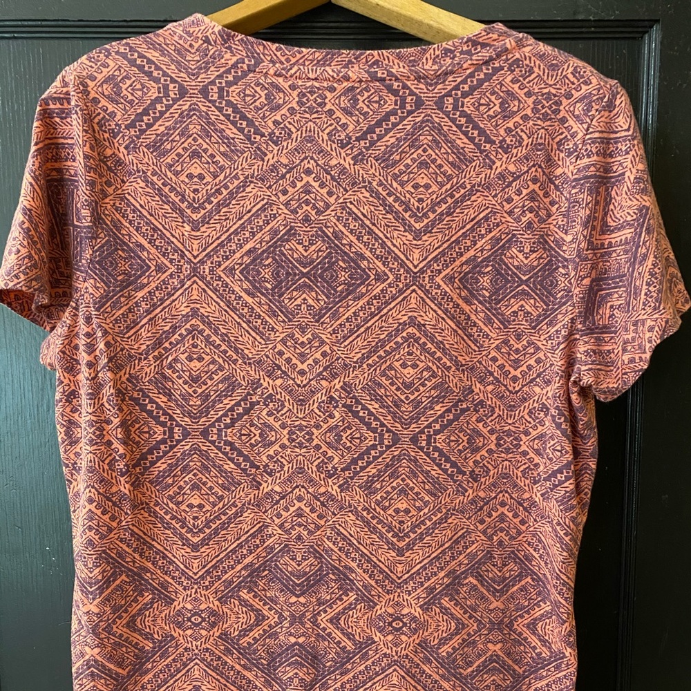 Patterned Tee - Picture 3 of 4